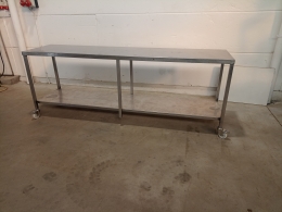 Mobile stainless steel table 